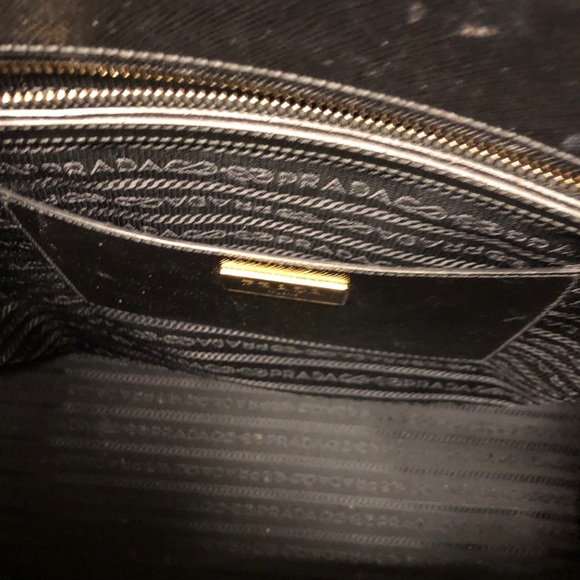 Authentic Prada Saffiano Double ZIP LUx Black bag - Picture 4 of 8